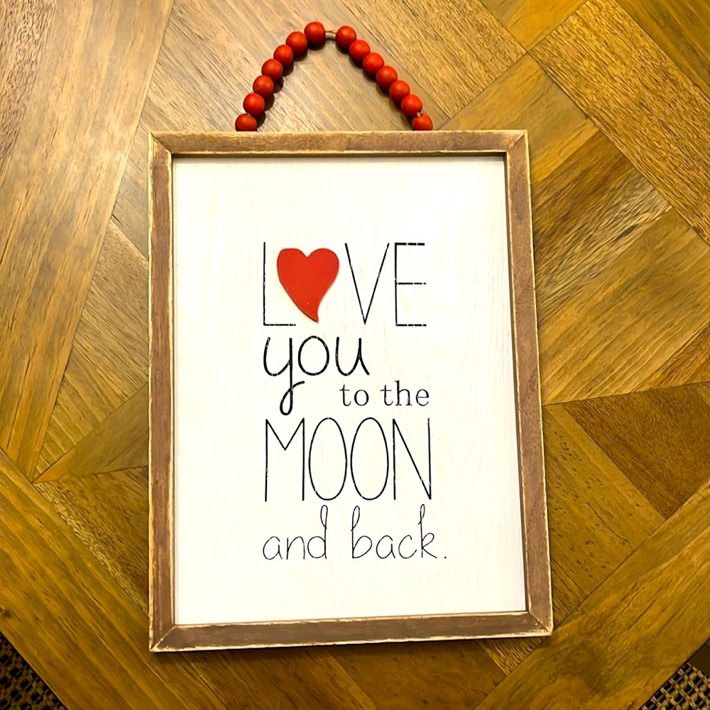 Love you to the Moon and Back Decor